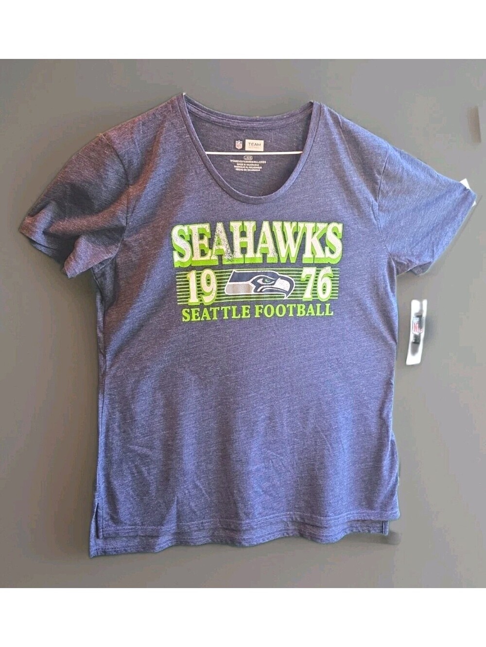 Seattle Seahawks Womens 1976 Heather Blue T-Shirt Large NFL Apparel  side slit